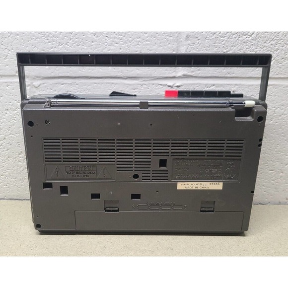 Emerson AM FM Radio Cassette Tape Recorder Player Boom Box Vintage Works K3663 - Picture 4 of 8